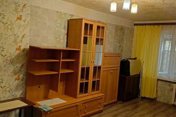Сдам 2-х кімнатну квартиру, Рогань, Код: 810390/1