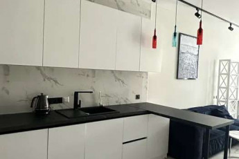 Продам 2-х кімнатну квартиру, Центр, Ярослава Мудрого пл., Код: 810434/2