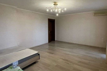 Продам 3-х кімнатну квартиру, Гагарина проспект, Проспект Гагарина метро, Код: 810513/1