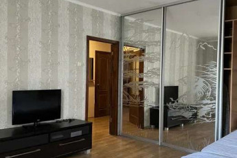 Сдам 1-кімнатну квартиру, Сосновая Горка, Научная метро, Код: 810817/1