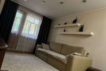 Продам 3-х кімнатну квартиру, Одесская, Код: 811012/1