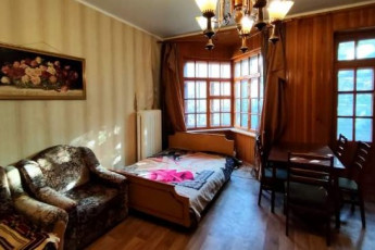 Продам 3-х кімнатну квартиру, Центр, Код: 811354/35