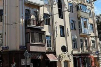 Продам 5-и кімнатну квартиру, Центр, Код: 811354/4