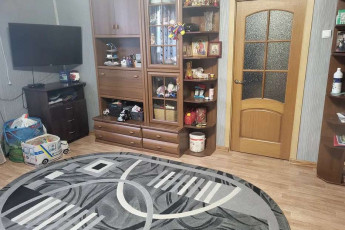 Продам 1-кімнатну квартиру, Центр, Код: 812017/1