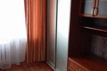 Сдам гостинку, Новые дома, Коммунальный рынок, Код: 812094/1