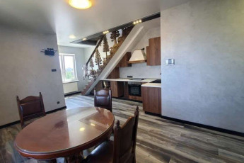 Продам 3-х кімнатну квартиру, Центр, Код: 812263/6