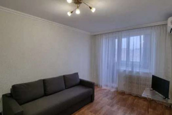 Продам 1-кімнатну квартиру, Рогань, Горизонт, Код: 812417/1