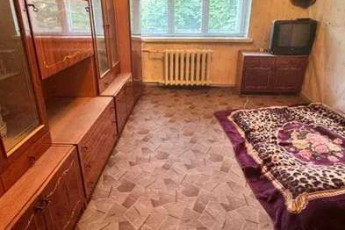 Продам гостинку, Центр, Ярослава Мудрого пл., Код: 812619/2