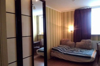 Сдам гостинку, Центральный рынок, Южный вокзал метро, Код: 812742/3