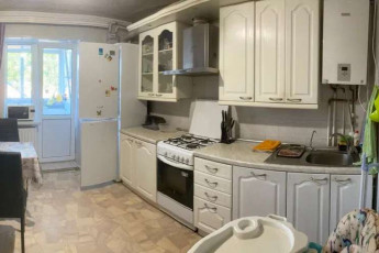 Продам 4-х кімнатну квартиру, , Код: 813171/1