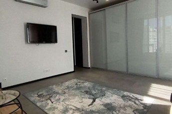 Продам 2-х кімнатну квартиру в новобудові, Центр, Код: 813303/1