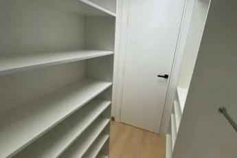 Продам 2-х кімнатну квартиру, Центр, Код: 813363/1