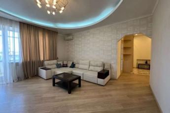 Продам 3-х кімнатну квартиру в новобудові, Центр, Ярослава Мудрого пл., Код: 813455/1