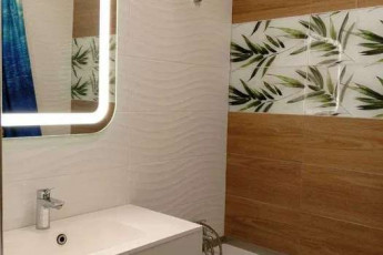 Продам 2-х кімнатну квартиру, Центр, Код: 813617/1