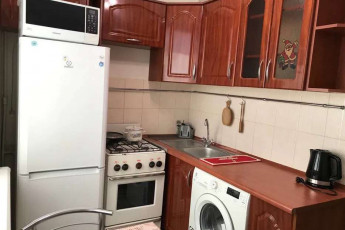 Сдам 1-кімнатну малогабаритку, Новые дома, Маршала Жукова метро (Дворец спорта), Код: 813720/1