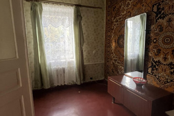 Продам 4-х кімнатну квартиру, ХТЗ, Восточный (ХТЗ), Код: 814085/1