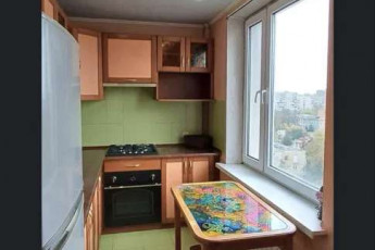 Продам 3-х кімнатну квартиру, Гагарина проспект, Защитников Украины метро (Площадь Восстания), Код: 814194/1