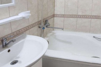 Продам 2-х кімнатну квартиру, ХТЗ, Пролетарская метро (Индустриальная), Код: 814919/1