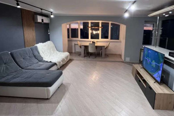Продам 4-х кімнатну квартиру, Центр, Код: 815152/2