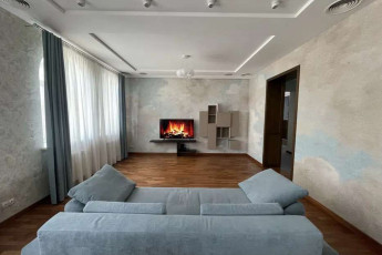 Сдам 5-и кімнатну квартиру, Центр, Код: 815410/1