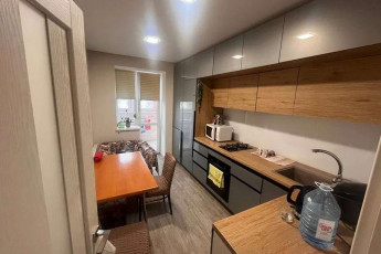 Продам 1-кімнатну квартиру, Новые дома, Маршала Жукова метро (Дворец спорта), Код: 815574/1