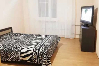 Продам 2-х кімнатну квартиру, ХТЗ, ХТЗ метро, Код: 815650/1