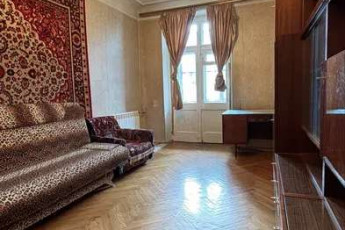 Продам 2-х кімнатну квартиру, Центр, Площадь Конституции метро (Советская), Код: 815832/1