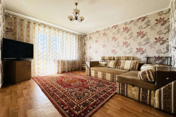 Продам 3-х кімнатну квартиру, Бавария, Код: 815855/1
