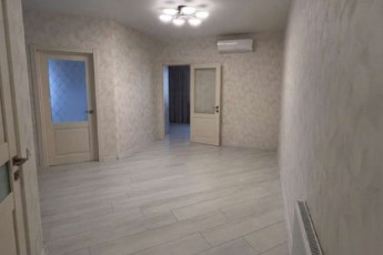 Продам 2-х кімнатну квартиру, Сосновая Горка, Научная метро, Код: 816332/1