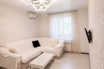 Продам 2-х кімнатну квартиру, Центр, Архитектора Бекетова метро, Код: 816460/1