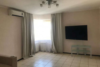 Сдам 1-кімнатну квартиру, Центр, Код: 816763/1