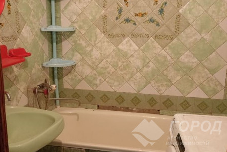 Продам 2-х кімнатну квартиру, Рогань, Роганский ж/м, Код: 159655/28