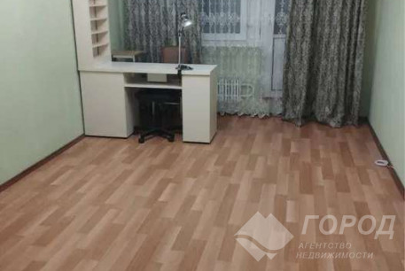 Продам 4-х кімнатну квартиру, Рогань, Горизонт, Код: 161313/19