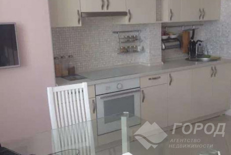 Продам 2-х кімнатну квартиру в новобудові, Центр, Код: 176490/10