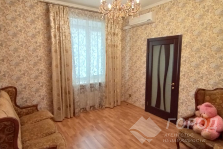 Продам 3-х кімнатну квартиру, Центр, Код: 199130/11