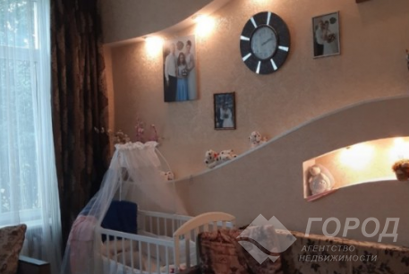 Продам 2-х кімнатну квартиру, ХТЗ, Код: 199130/8