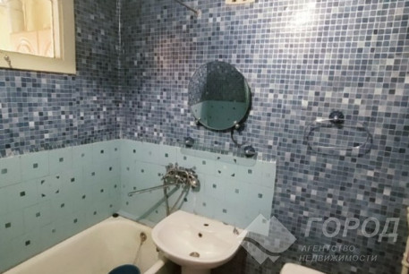 Продам 2-х кімнатну квартиру, Основа, Код: 212655/83