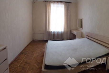 Продам 3-х кімнатну квартиру, Центр, Код: 212655/84