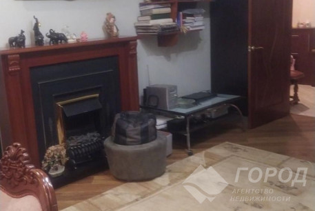 Продам 2-х кімнатну квартиру, Сосновая Горка, Код: 214907/8