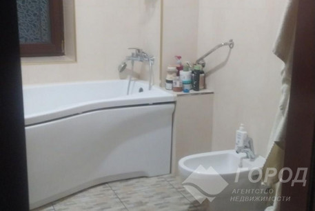 Продам 2-х кімнатну квартиру, Сосновая Горка, Код: 214907/8