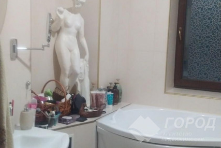 Продам 2-х кімнатну квартиру, Сосновая Горка, Код: 214907/8