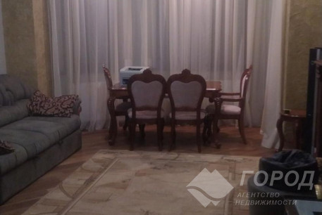 Продам 2-х кімнатну квартиру, Сосновая Горка, Код: 214907/8