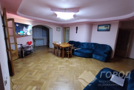 Продам 4-х кімнатну квартиру в новобудові, Одесская, Проспект Гагарина метро, Код: 216893/4