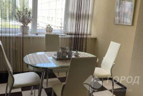 Продам 3-х кімнатну квартиру, Гагарина проспект, Защитников Украины метро (Площадь Восстания), Код: 219206/9