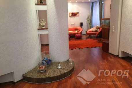 Сдам 4-х кімнатну квартиру, Центр, Ярослава Мудрого пл., Код: 224330/26