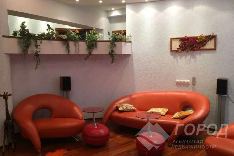 Сдам 4-х кімнатну квартиру, Центр, Ярослава Мудрого пл., Код: 224330/26