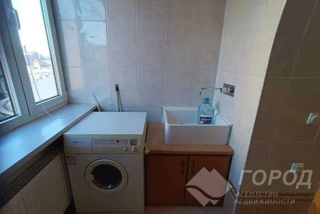 Сдам 4-х кімнатну квартиру, Центр, Ярослава Мудрого пл., Код: 224330/26