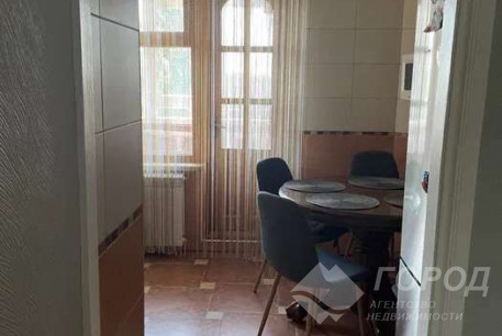 Продам 2-х кімнатну квартиру, Дергачевский р-н, Солоницевка пгт., Код: 228974/4