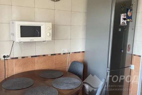 Продам 2-х кімнатну квартиру, Дергачевский р-н, Солоницевка пгт., Код: 228974/4