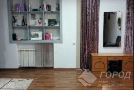 Продам 3-х кімнатну квартиру, Центр, Код: 230187/121